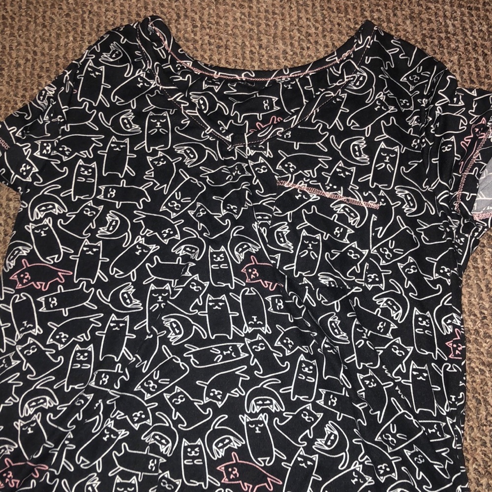 Women’s medium pj top